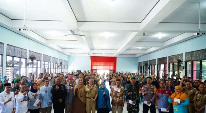 					Wali Kota Parepare di Rakor Pemberian Insentif Ketua RT/RW, Imam Masjid, Babinsa dan Babinkantibmas di Kecamatan Ujung Parepare (dok)