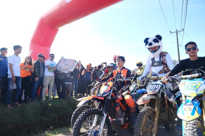 					Lepas Ribuan Peserta Malino Trail Adventure, Adnan Sebut Antusiasme Rider Bantu Tingkatkan Perekonomian