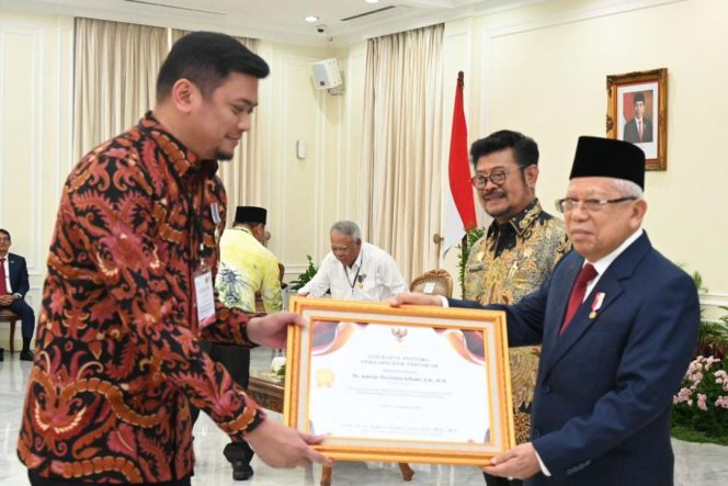 					Berkontribusi Terhadap Peningkatan Produktivitas Pertanian, Adnan Diganjar Penghargaan Adhikarya Pratama