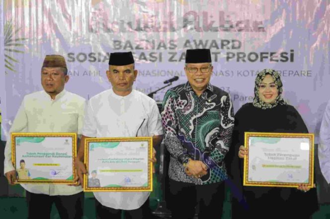 					Penyerahan Penghargaan Baznas Award Kota Parepare (dok)