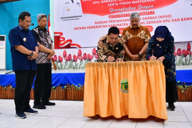 					Pj Gubernur Apresiasi Pinrang Daerah Ke-13 Teken NPHD