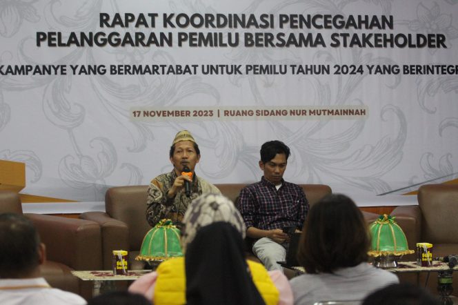 					pertemuan strategis yang digelar pada, Jumat (17/11/2023) di Kantor Bawaslu Sulsel, Kota Makassar. (Foto: Ist)