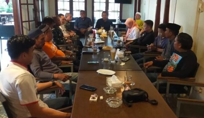 					Camat Sangkarrang Rakor Liga Anak Lorong Soekarno Cup 2023