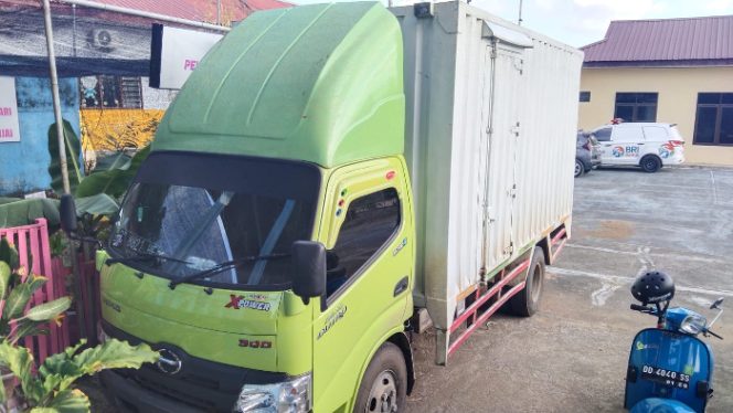 					Polisi Limpahkan Kasus Solar Ilegal 8 Ton Asal Bulukumba ke Kejari Sinjai. (Foto: BERITA.NEWS/ Syarif)