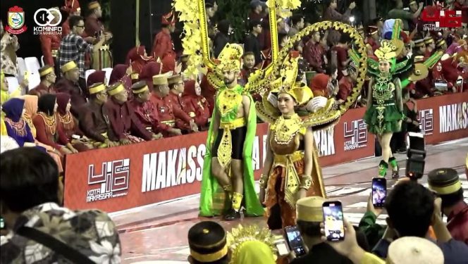 					Kostum Karnaval Karya Dua Anak Muda Kreatif  Ario Burnama dan AL Amin meriahkan Puncak HUT Kota Makassar (dok)