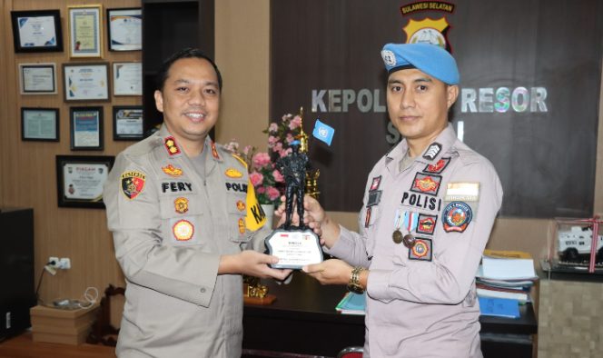 					Personel Polres Sinjai Sukses Jalankan Misi Perdamaian PBB Diganjar Penghargaan. (Foto: Ist)