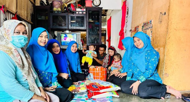 					IWABRI Cabang Sinjai Beri Bantuan dan Edukasi Penderita Stunting. (Foto: Ist)