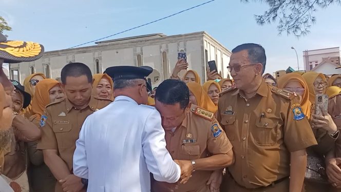 					Bupati Jeneponto Iksan Iskandar Salam Perpisahan dengan ASN Pemkab. (Foto: BERITA.NEWS/ Muh Ikbal)