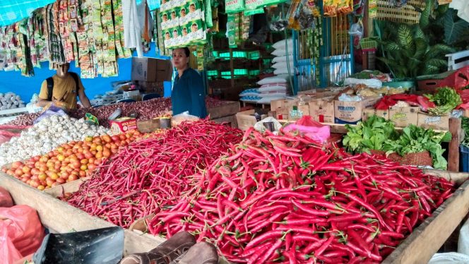 					Harga Cabai di Pasar Sentral Sinjai Melonjak. (Foto: BERITA.NEWS/ Syarif)