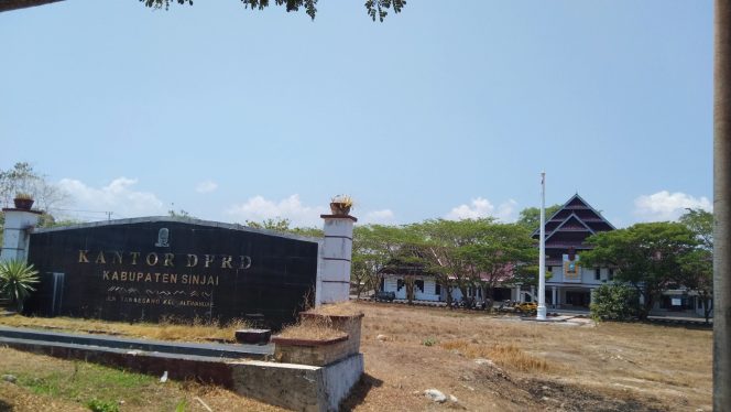 					Kantor DPRD Sinjai. (Foto: BERITA.NEWS/ Syarif)