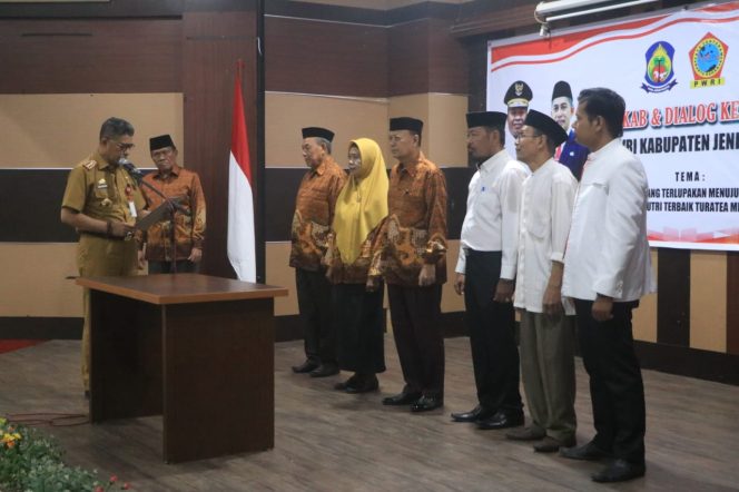 					pembukaan Rapat Kerja Kabupaten Pengurus Persatuan Wredatama Republik Indonesia. (Foto: Ist/ Humas)