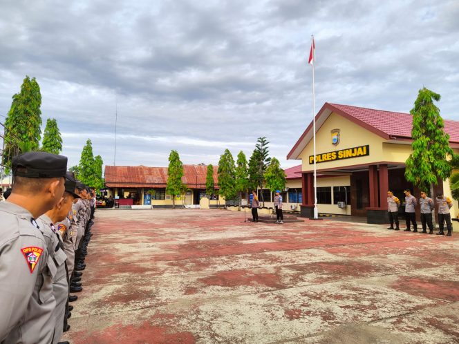					Apel Jam Pimpinan di Halaman Kantor Polres Sinjai. (Foto: Ist/ Humas Polres)