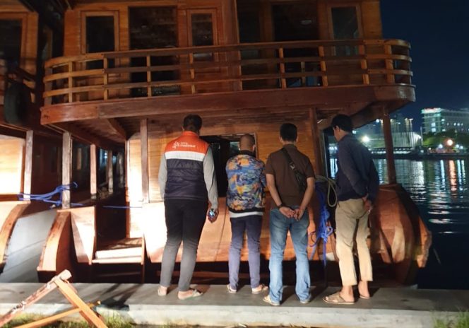 					Kadispar Makassar Roem Pastikan Kapal Pinisi Kembali Normal
