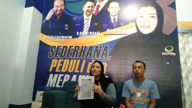 					Hj Nursanti Caleg Partai Nasdem saat Jumpa Pers di Posko Pemenangannya di Sinjai. (Foto: BERITA.NEWS/ Thatang)