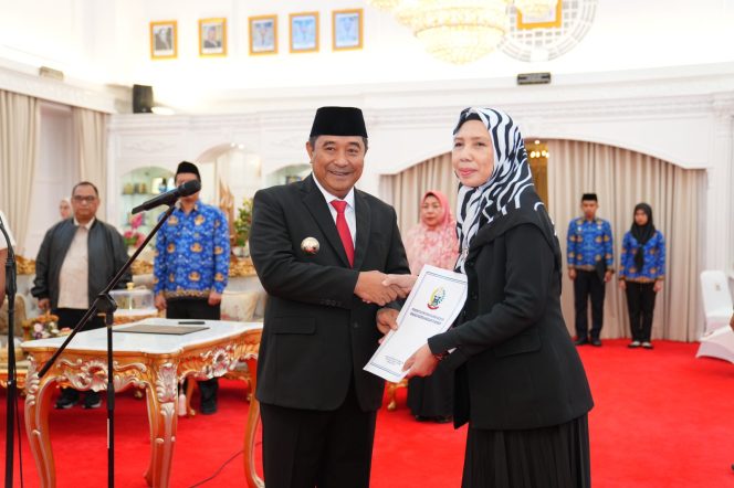 					P Gubernur Sulsel Bahtiar Baharuddin saat melantik Dokter Ahli Utama Pemprov Sulsel (dok) 