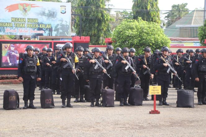 					Apel pengecekan yang dilaksanakan di lapangan Mako Brimob Bone. (Foto: Ist)