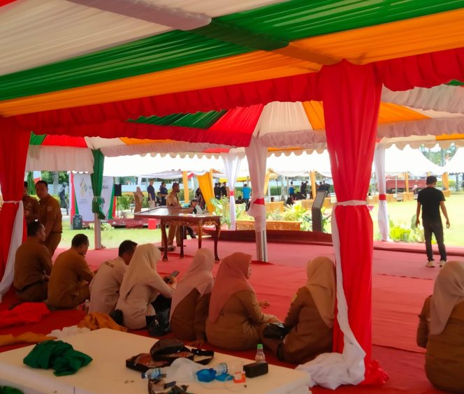 					Persiapan Puncak Peringatan HJS ke-460 Tahun di Halaman Rujab Bupati Sinjai. (Foto: Ist)