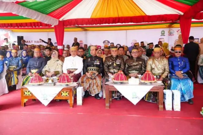 					Mantan Bupati Sinjai Periode 1993-2003 H Moh Roem Hadiri Puncak Peringatan HJS ke- 460 Tahun. (Foto: Ist)