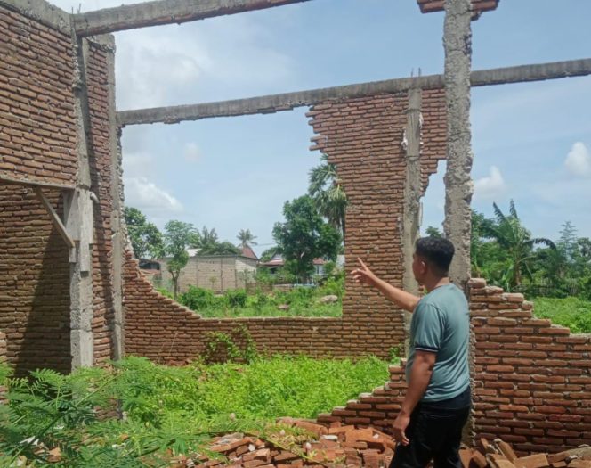 					Proyek Pembangunan Kantor Lurah Tolo Barat, Kecamatan Kelara, Jeneponto. (Foto: Ist)