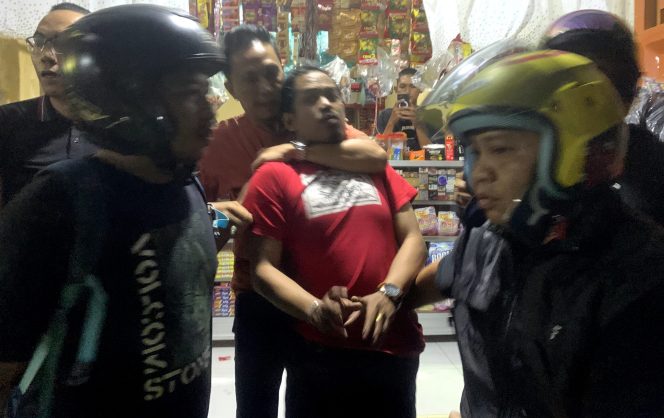 					Polisi mengamankan pelaku pencurian brangkas di Kota Makassar, Sulawesi Selatan. (IST)