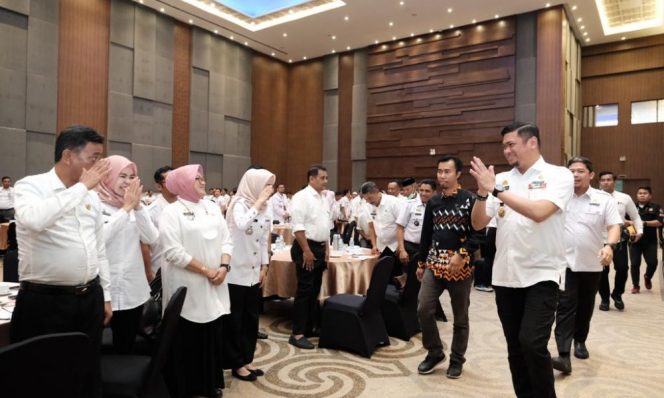 					Terima Surat Pemberitahuan TPS, Adnan Minta KPU Tingkatkan Partisipasi Pemilih Hingga 80 Persen