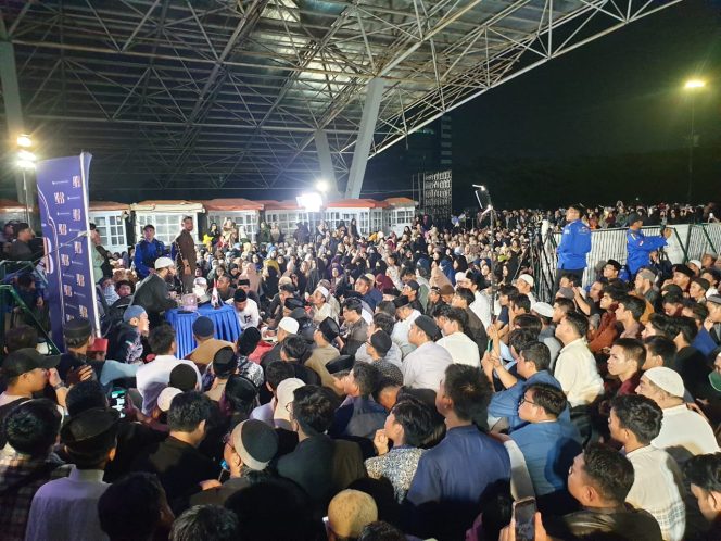 					Disambut Ribuan Jemaah, Ustadz Khalid Basalamah Gelar Dakwah di Makassar