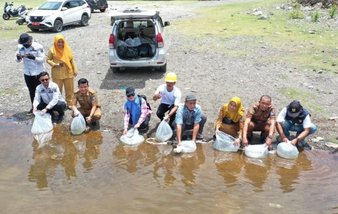 					DKP Pemprov Sulsel Tebar 600 Ribu Benih Ikan di Bone