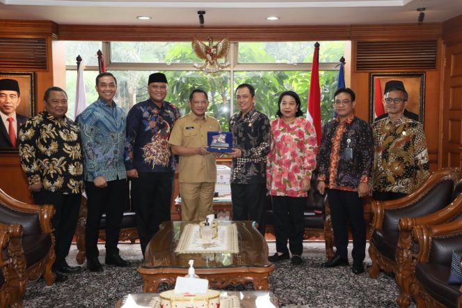 					KPPU Paparkan Urgensi Kebijakan Persaingan Usaha ke Mendagri RI