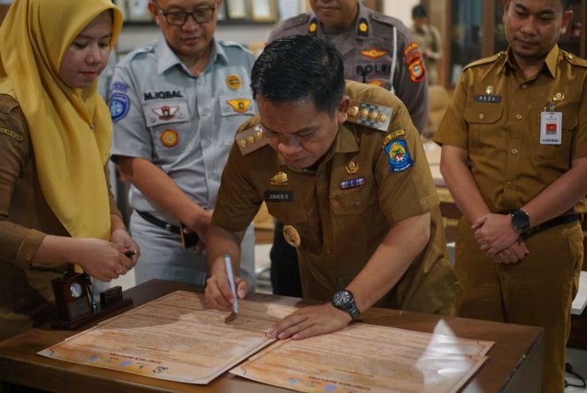 					Pemkab Jeneponto Teken Komitmen Bersama Optimalisasi Kendaraan Bermotor