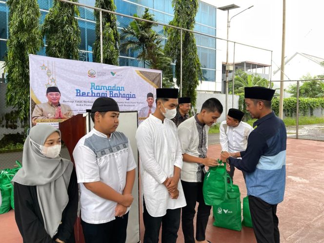 					Ramadan Berbagai Bahagia Dinas ESDM Sulsel Bersama Panti Asuhan dan Dhuafa