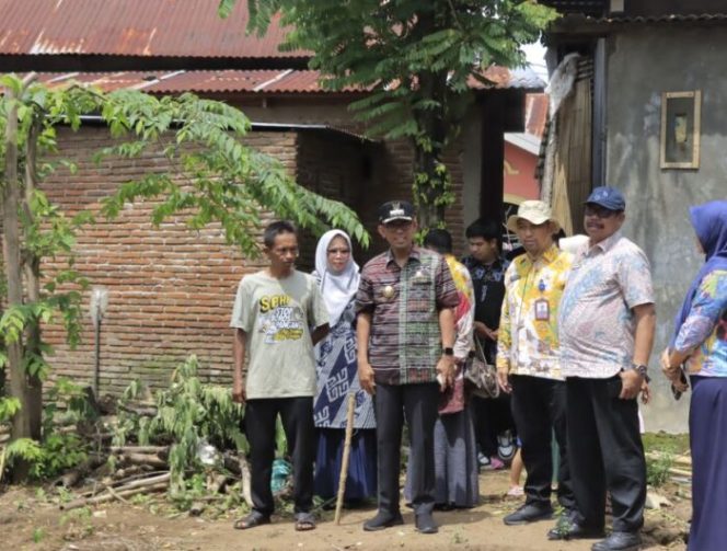 					Pj. Bupati Takalar Mengunjungi Pengepul dan Petani Cabe di Wilayah Mangadu Kecamatan Mangarabombang