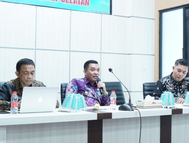 					Sekda Takalar Pimpin Rapat Orientasi Penyusunan Dokumen Laporan Kinerja OPD Lingkup