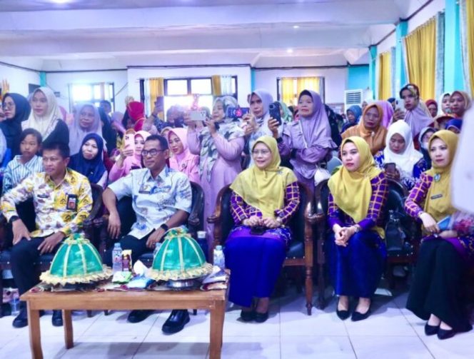 					Pj. Bupati Didampingi Pj. Ketua PKK Kabupaten Buka Lomba Rangkaian HUT Takalar ke-64