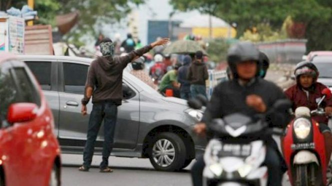 					Eksistensi Pak Ogah di Jalan Raya, Persoalan Sosial, DR. Imran Kamaruddin Solusi Lintas Sektoral!