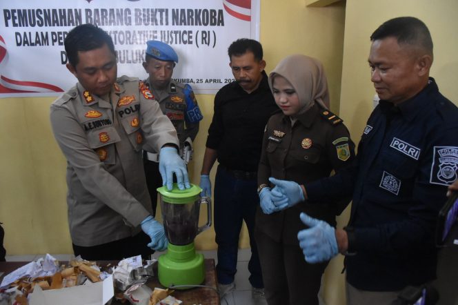 					Pemusnahan Barang Bukti Narkoba Jenis Sabu di Mapolres Bulukumba. (Foto: Ist)