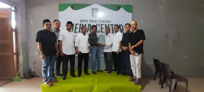 					Tim Amrullah Amsar Pendaftar Pertama Bakal Calon Kepala Daerah Usungan PKB Sinjai. (Foto: Ist)