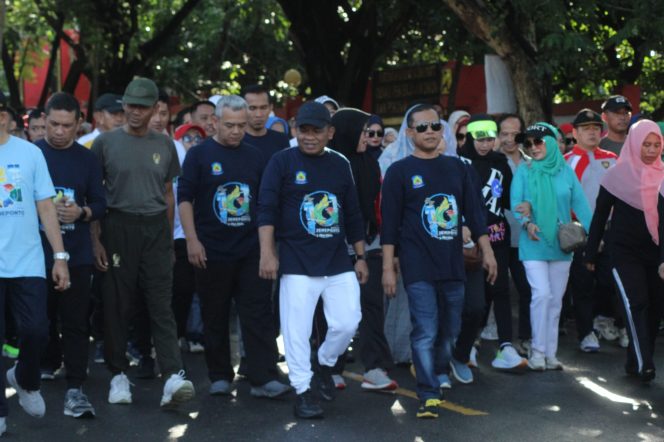 					Jelang Peringatan HUT Ke- 161, Pemkab Jeneponto Gelar Jalan Sehat Dirangkaikan Donor Darah