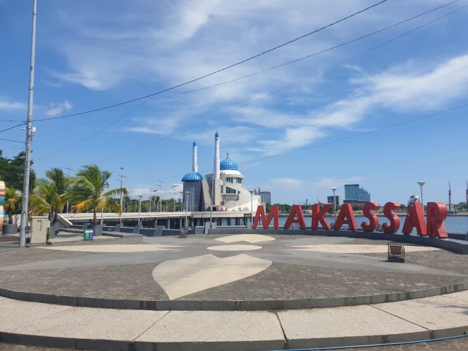 					Kawasan Losari Makassar Jadi Destinasi Wisata Favorit, UPT Losari Patut di Apresiasi