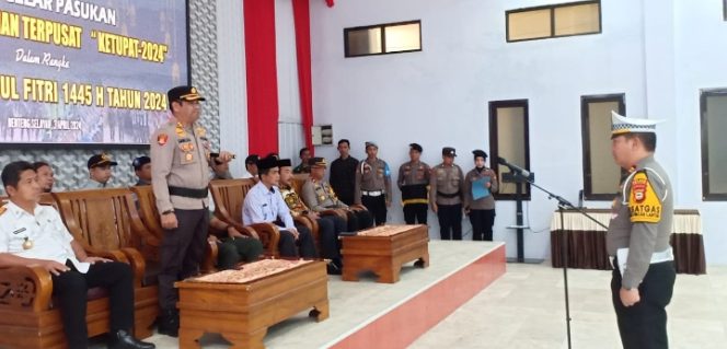 					Dihadiri Wabup, Kapolres Selayar Pimpin Apel Gelar Pasukan Ops Ketupat 2024