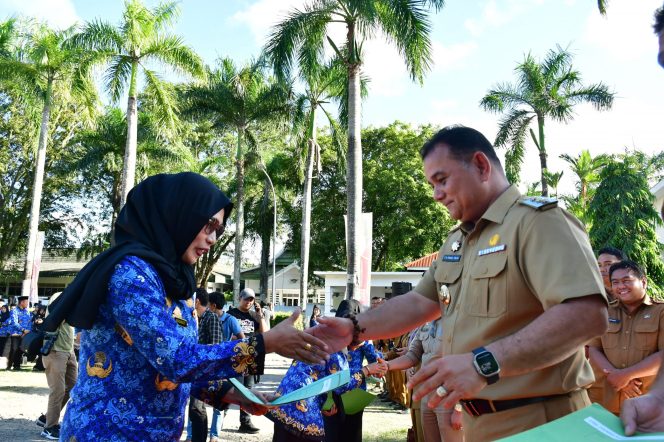 					Pj Bupati Sinjai Serahkan 511 SK PPPK dan CPNS Formasi 2023