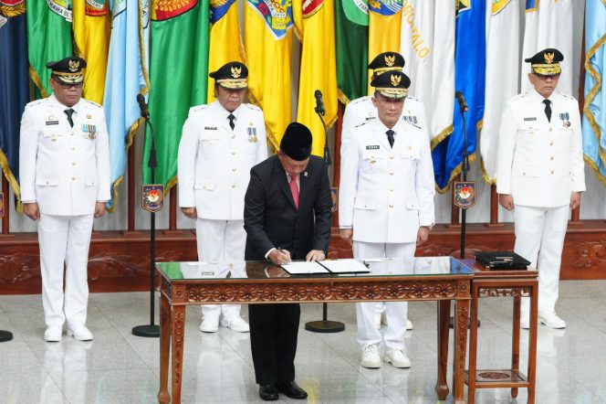 					Sulsel Dipimpin Profesor Ahli Hukum Administrasi Negara