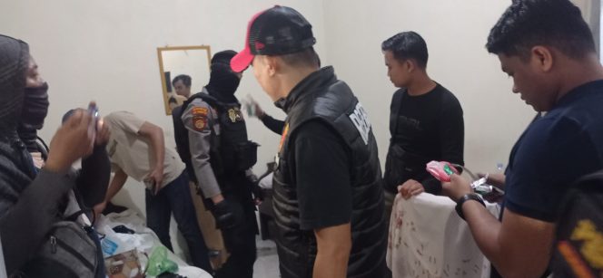 					Berduaan di Kamar Wisma, 3 Pasang Bukan Suami Istri Digelandang ke Mapolres Sinjai