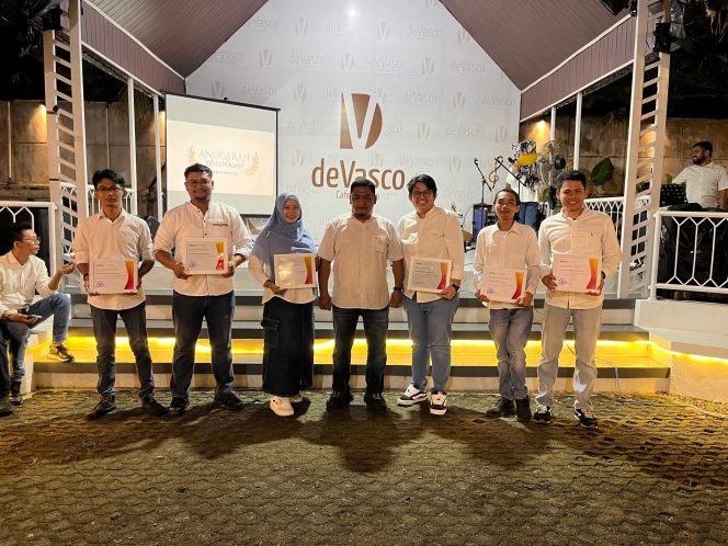 					Bawaslu Bulukumba meraih penghargaan kehumasan terbaik III kategori pemberitaan media eksternal. (Foto: Ist)