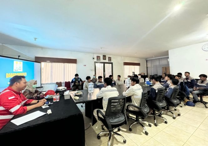 					Karyawan Huadi Group Kompak Ikut Edukasi Kesehatan dan Safety Training