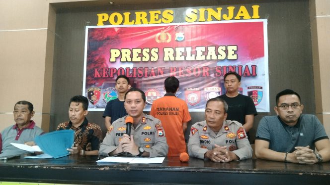 					Ditetapkan Tersangka Pencabulan, Oknum Guru Olahraga Ditahan di Mapolres Sinjai