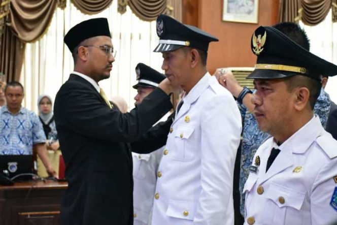 					Pelantikan Lurah Sangiasseri, Andi Iskandar. (Foto: Ist)