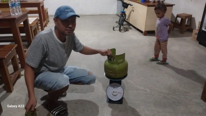 					Warga Bulukumba Temukan Isi Tabung Gas 3 Kilogram Tak Sesuai Takaran. (Dok. Ist)