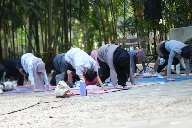 					Bugis Waterpark Peringati Hari Yoga Internasional