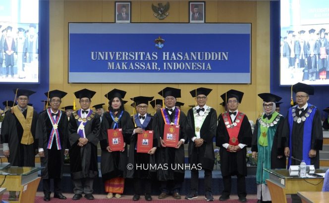 					Kukuhkan 3 Profesor, UNHAS Resmi Miliki 524 Guru Besar