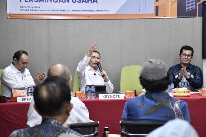 					Ketua KPPU RI Ajak Ratusan Kontraktor Ikut Program Kepatuhan Persaingan Usaha